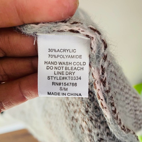 Kayla's Armoire gray pink and wine long sweater NWT (Size: S/M) - Picture 6 of 7